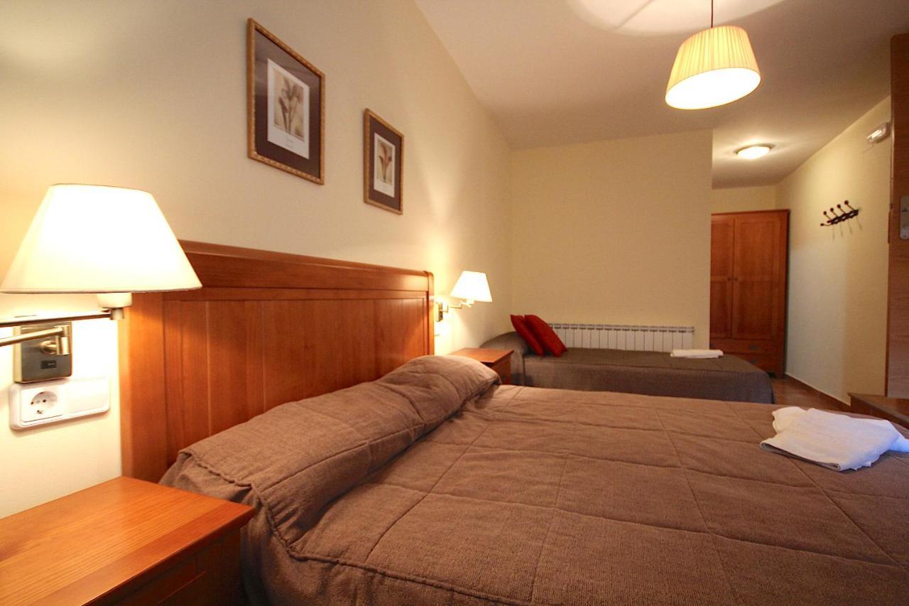 Hostal Centre Del Montsec Llimiana Exteriér fotografie