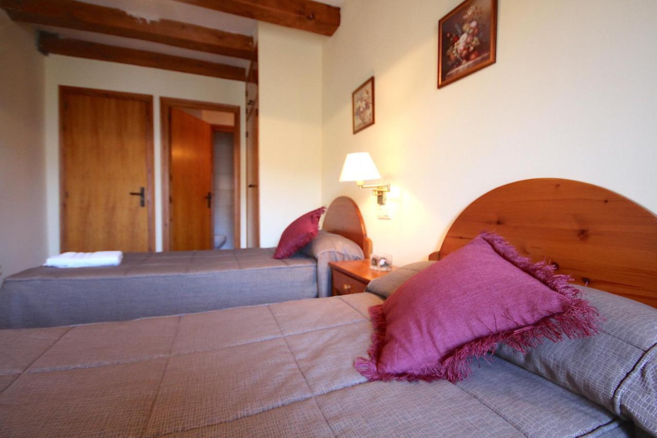 Hostal Centre Del Montsec Llimiana Exteriér fotografie